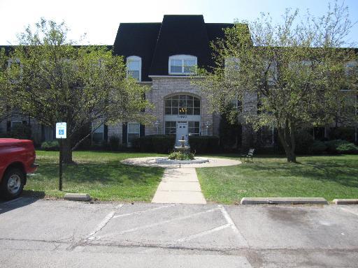 5400 Carriageway Dr. #202, Rolling Meadows, IL 60008