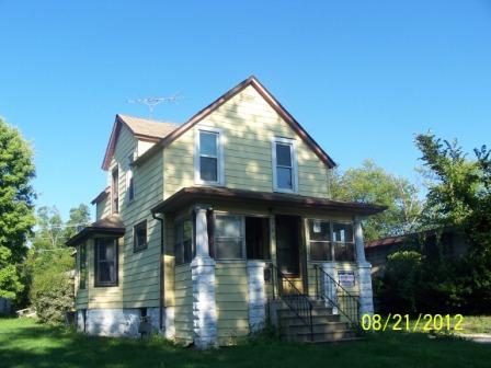 305 Harwood St., Joliet, IL 60432