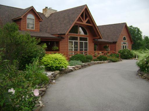 2653 S Wolf Creek Rd., Carbondale, IL 62902