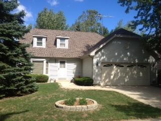 1024 Congress Dr., Bartlett, IL 60103