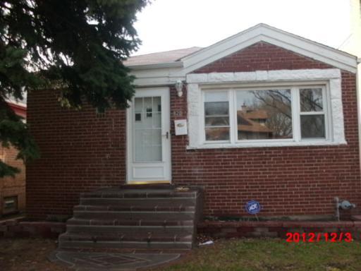 820 Bellwood Ave., Bellwood, IL 60104