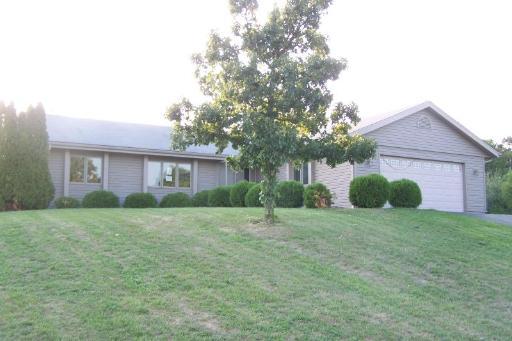 9380 Edgefield Dr., Roscoe, IL 61073