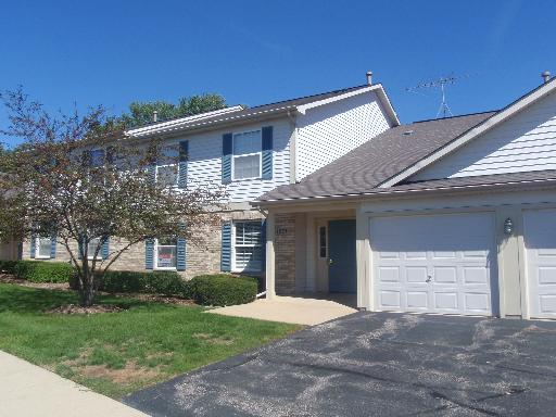 1273 N Red Oak Cir. #2, Round Lake Beach, IL 60073