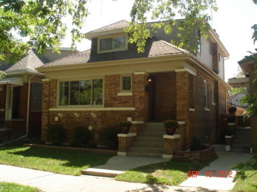 5821 W Roscoe Ave., Chicago, IL 60634