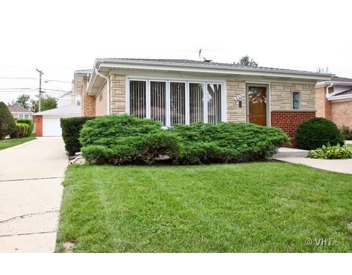 8657 N Ozanam, Niles, IL 60714