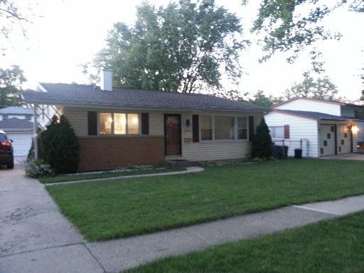 444 Diane Dr., Buffalo Grove, IL 60089