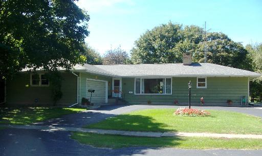 206 NE Locust St., Malden, IL 61337
