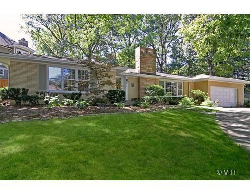 614 Roger Rd., Glen Ellyn, IL 60137