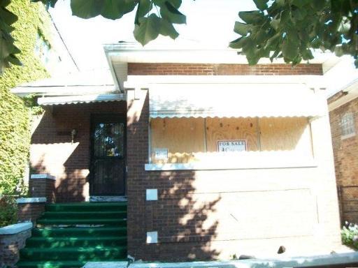8209 S Throop St., Chicago, IL 60620