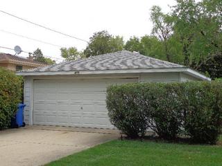 415 Wilkins Dr., Des Plaines, IL 60016