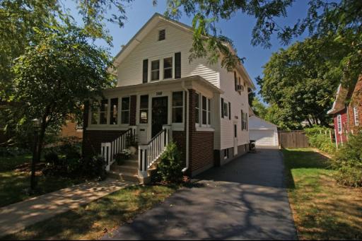 208 Anderson Blvd., Geneva, IL 60134