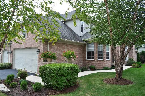7950 Ashbrook Ct., Darien, IL 60561