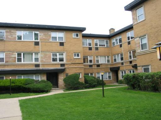 6825 N Seeley Ave. #2F, Chicago, IL 60645