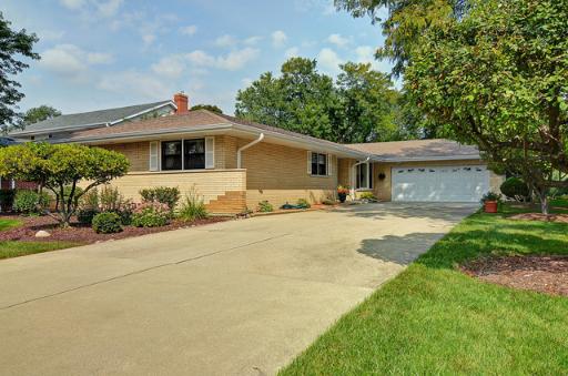 1140 Birch Ln., Western Springs, IL 60558
