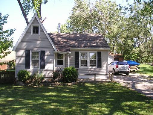 5104 Wonder Woods Dr., Wonder Lake, IL 60097