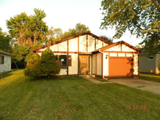 53 Woodbine Dr., Crystal Lake, IL 60014