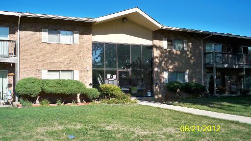 7410 Brookdale Dr. #112, Darien, IL 60561