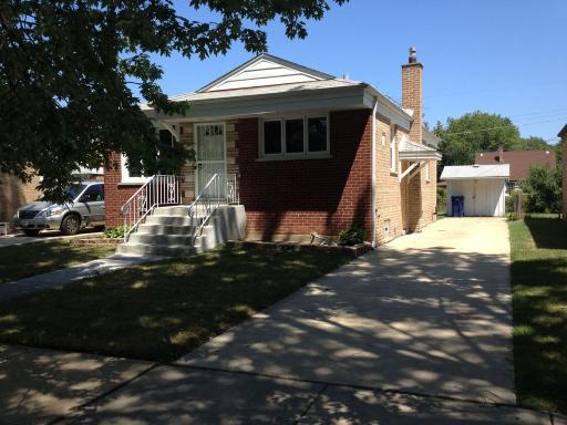8817 S Troy Ave., Evergreen Park, IL 60805