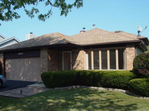 33327 N Gagewood Ln., Grayslake, IL 60030