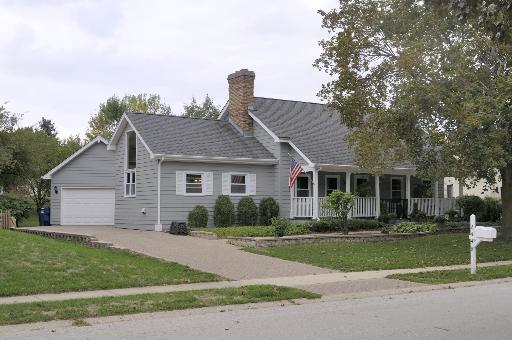 2445 Larchmont Ln., Aurora, IL 60504