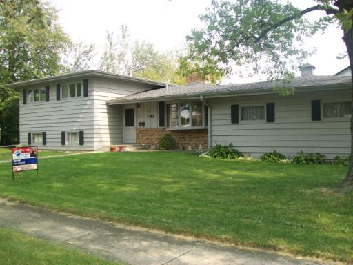 1181 Laurel Dr., Aurora, IL 60506