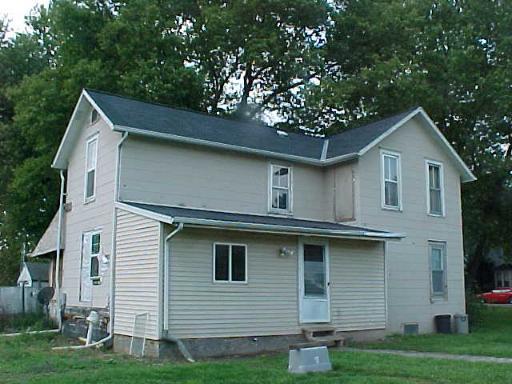 107 Rock Island St., Bureau, IL 61315