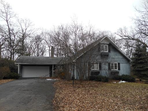 704 Hickory Rd., Woodstock, IL 60098