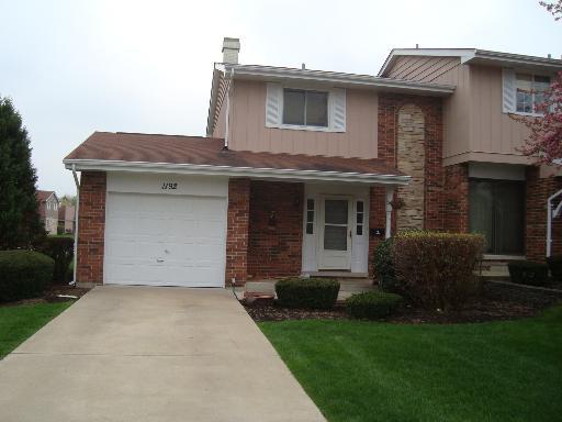 1192 Hertford Ct., Wheaton, IL 60189
