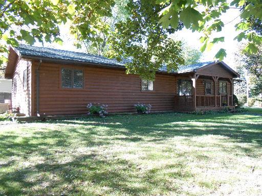 112 E New St., Seneca, IL 61360