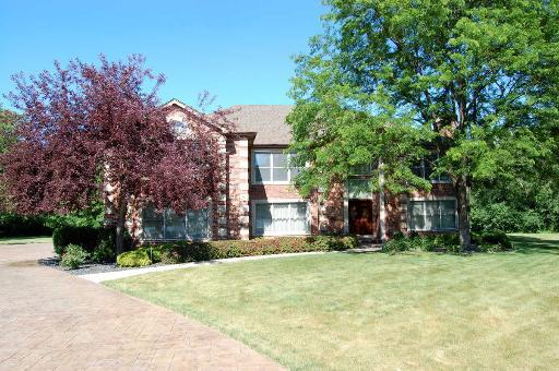 4 North Trl, Lemont, IL 60439