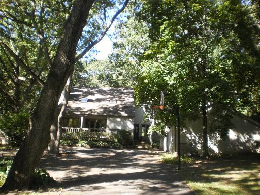 4017 Woods End Rd., Crystal Lake, IL 60012
