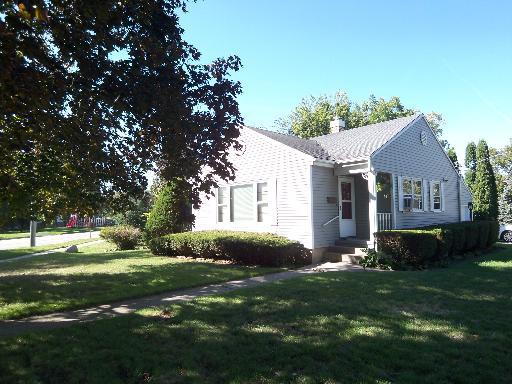 804 Dean St., Woodstock, IL 60098