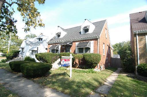 9305 S 54th Ave., Oak Lawn, IL 60453