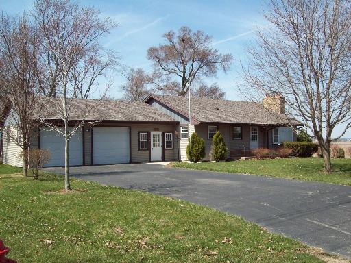 301 Fifth St., Walnut, IL 61376