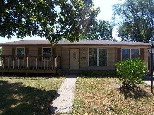 753 Hillcrest Dr., Romeoville, IL 60446
