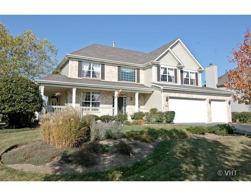 1572 Rolling Hills Dr., Crystal Lake, IL 60014