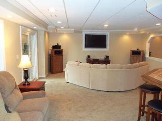 3421 Sandstone Ct., Lake in the Hills, IL 60156