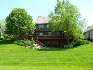 3421 Sandstone Ct., Lake in the Hills, IL 60156