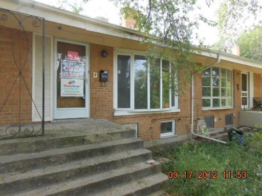 8853 Robin Dr. #C, Des Plaines, IL 60016