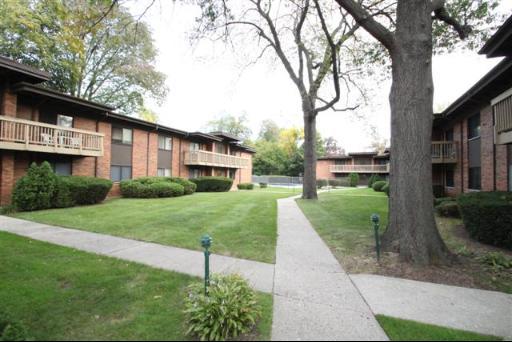 481 Duane Terrace #D3, Glen Ellyn, IL 60137