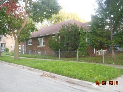 301 Washington Park Rd., Waukegan, IL 60085