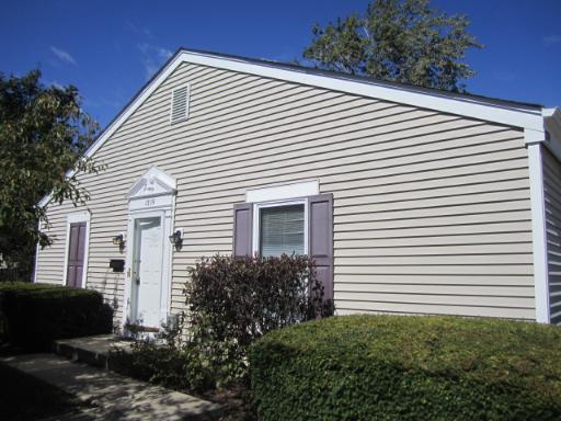 1839 Grantham Pl., Hoffman Estates, IL 60169