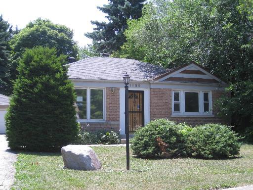 1955 Laura Ln., Des Plaines, IL 60018