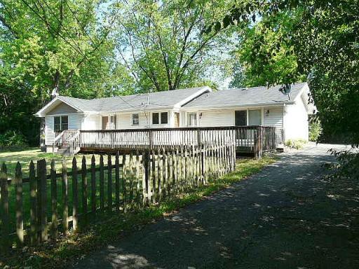 245 Larkdale Row, Wauconda, IL 60084