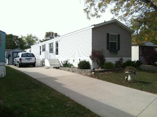 2324 Hawthorne Ln., Sycamore, IL 60178
