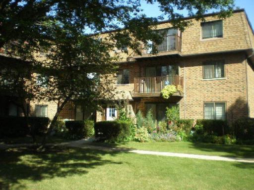 404 E Kensington Rd. #A, Mount Prospect, IL 60056