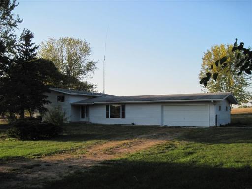 2212 W Fairview Rd., Freeport, IL 61032