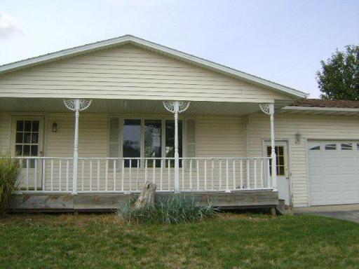 305 Willow St., Kingston, IL 60145