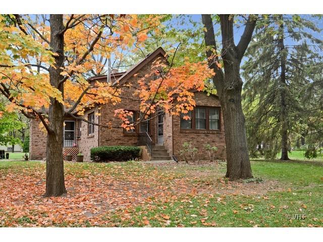 9048 Maple Ave., Burr Ridge, IL 60527