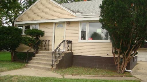 723 Greenbay Ave., Calumet City, IL 60409